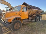 1992 International 4900 6x4 Salter Truck