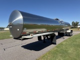 1995 Walker 6200 Gallon Sanitary Tanker