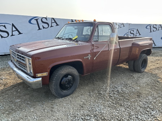 1986 Chevrolet Silverado C30 Camper Edition Pickup