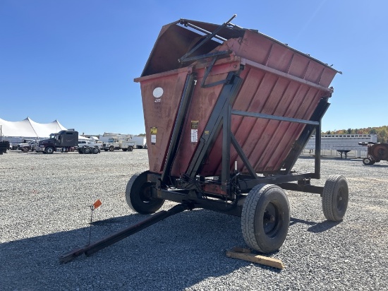 United Farm Tools 11’6“ Dump Cart