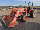 Kubota M5700 4x4 Tractor