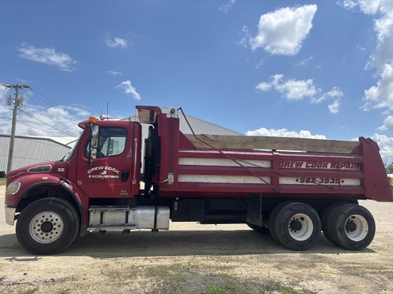 2004 Freightliner M2 106 Tandem Axle Dump Truck