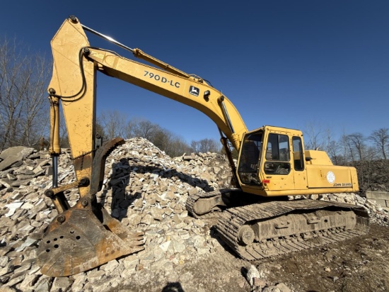John Deere 790dlc Excavator