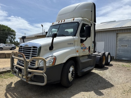 2015 Freightliner Cascadia Evolution Day Cab Truck