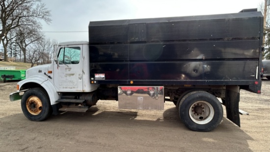 1996 International 4700 Chip Box Truck