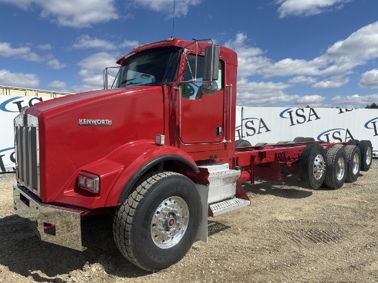 2005 Kenworth T800 Quad Axle Cab And Chassis