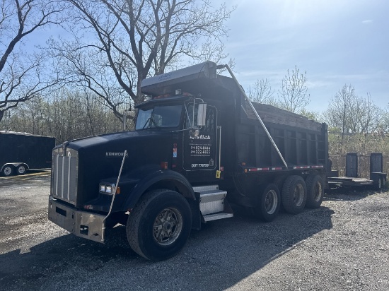 1989 Kenworth T800 Tri Axle Dump Truck