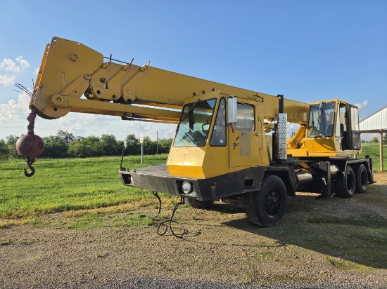 Clark 720 Crane Truck