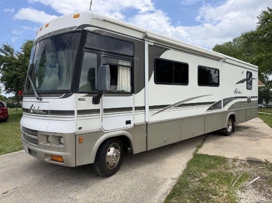 2001 Winnebago Adventurer Motorhome
