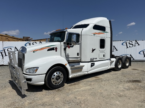 2014 Kenworth T660 Sleeper Cab Truck Tractor
