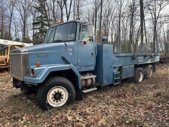 1989 Autocar Flatbed Truck