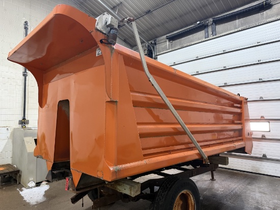 Heil 16' Dump Body W/ Lift Cylinder