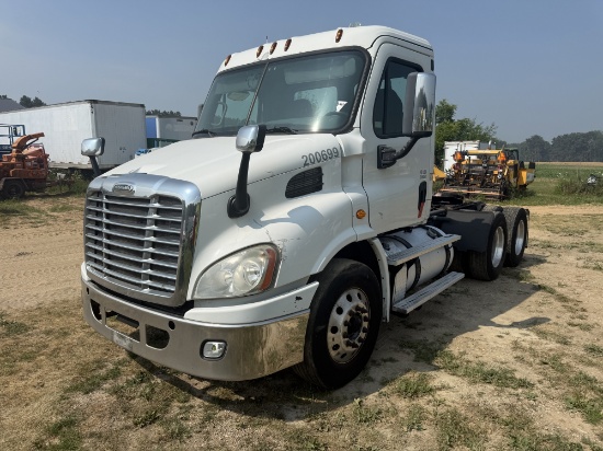 2016 Freightliner Cascadia Day Cab Truck Tractor
