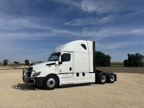 2022 Freightliner Cascadia 126 Sleeper Cab Truck Tractor