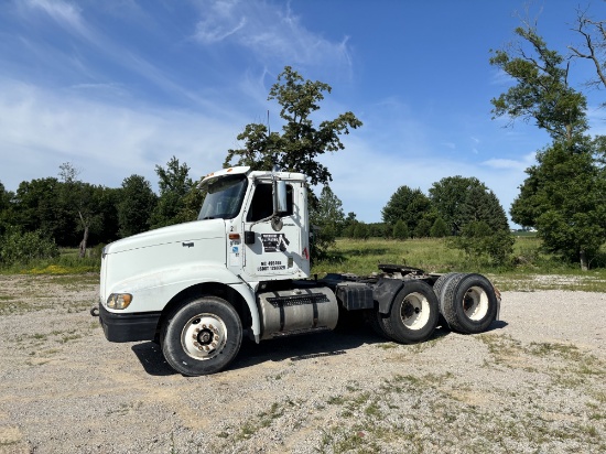 2002 International 9100 Day Cab Truck Tractor