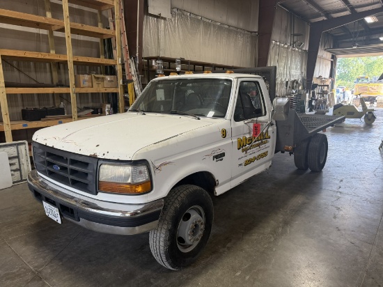 1997 Ford Super Duty Flatbed Truck
