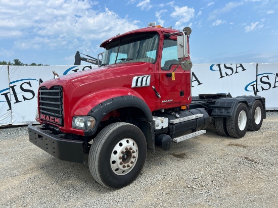 2009 Mack Gu713 Day Cab Truck Tractor