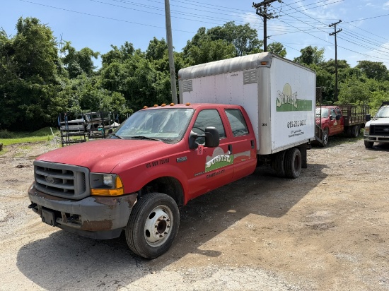 2001 Ford F450 Super Duty Box Truck