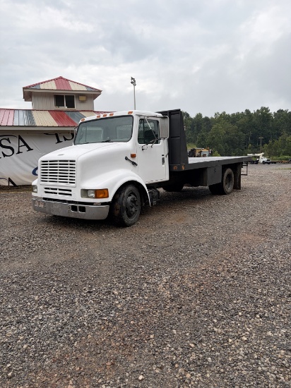 1997 International 4700 Lpx Flatbed Truck