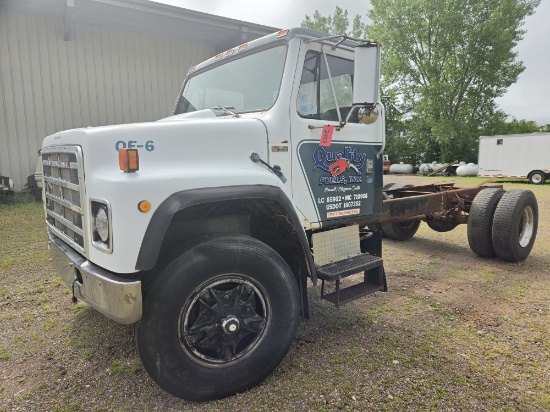 1984 International S1900 Cab And Chassis