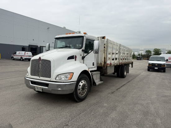 2015 Kenworth T3 Flatbed Truck