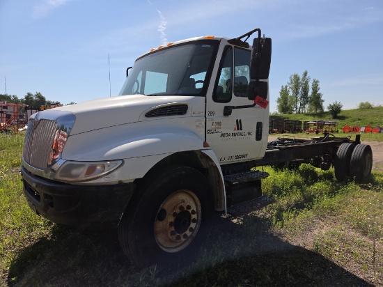 2006 International 4300sba Cab And Chassis
