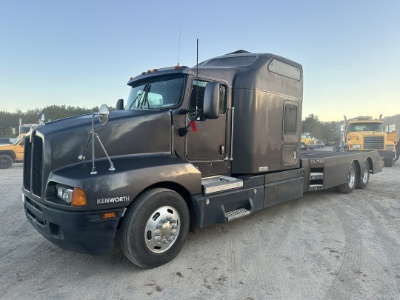 2006 Kenworth T600b Sleeper Cab Flatbed Truck