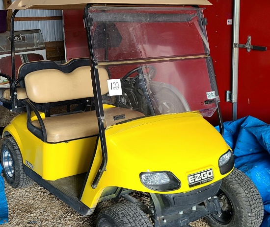 2016 EZ GO GOLF CART