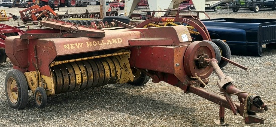 NH SQUARE BALER