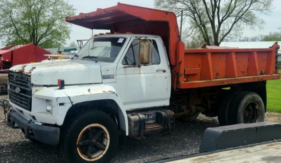 FORD DUMP TRUCK