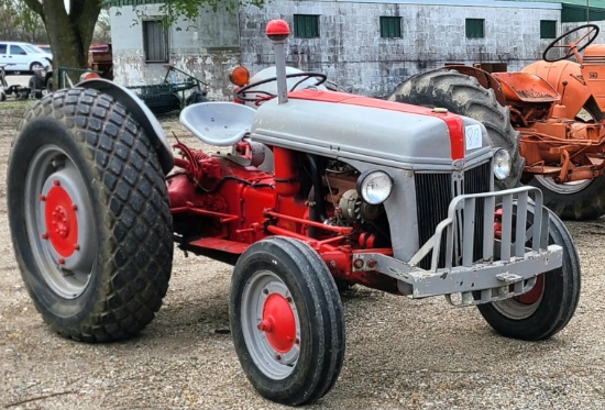 TRACTOR