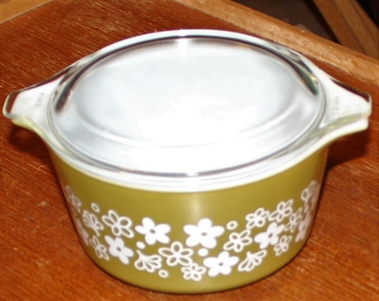 Pyrex 473 1 quart with lid Green Crazy Daisy no chips Will Ship