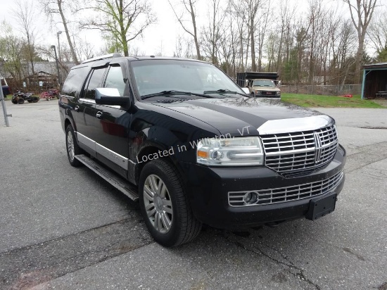 2011 Lincoln Navigator L