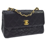 CHANEL Quilted CC Single Chain Shoulder Bag Black