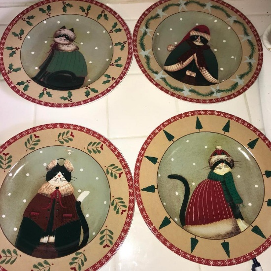 Sankura Holiday Cat Plates