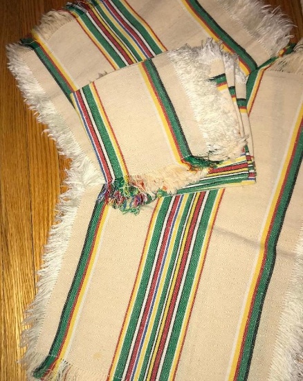 Lot of 10 Woven Placemats and 12 Napkins