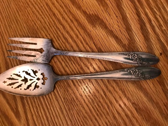 Oneida Queen Bee Silver Plated Hostess Set