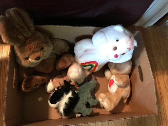 Lot of six stuffed animals