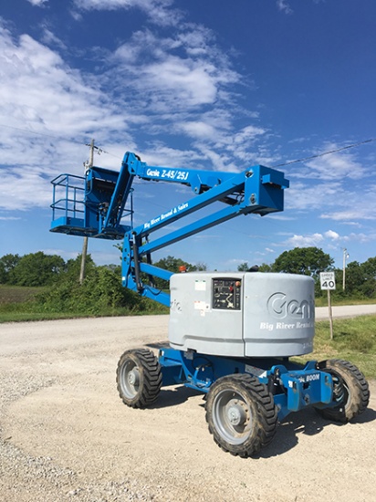 2013 Genie Z-45/25J Dual Fuel, 4WD, 51ft Maximum Working Height