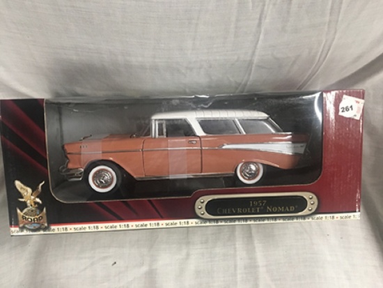 1957 Nomad Chevrolet, 1:18 scale, Road Signature Deluxe Edition