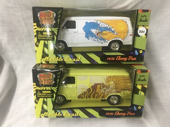 Lot of 2 1976 Chevy Van, 1:24 scale