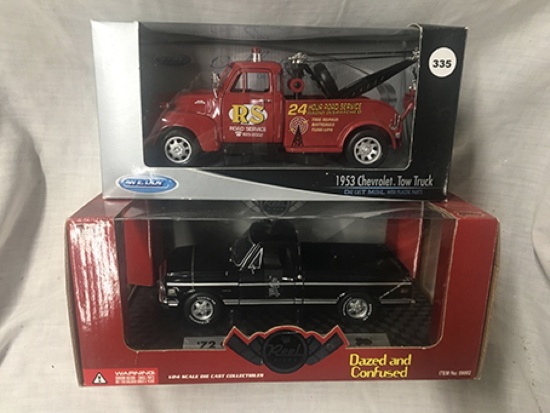 Lot of 2 trucks, 1:24 scale