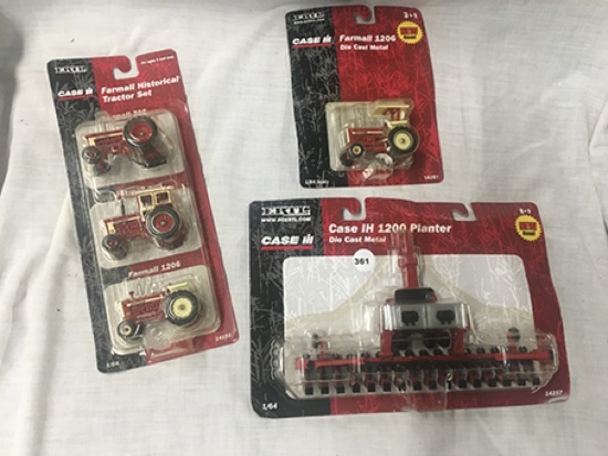 Lot of 3 Case IH 1200 Planter & Tractors, 1:64 scale