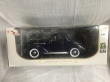1936 Pontiac Deluxe, 1:18 scale, Signature Model