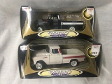 Lot of 2 Chevrolet Cameo Pickup, 1:24 scale