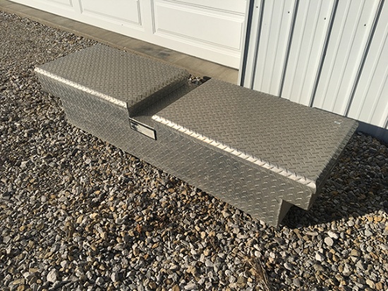 JD Diamond Plate Tool Box
