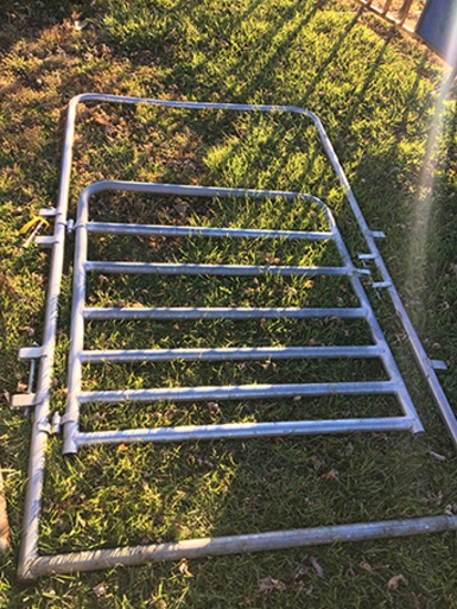 4ft Ride in Corral Gate (Consigned by Garry Graham 660-341-4797)