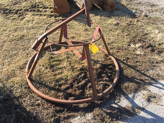 Mineral feeder stand