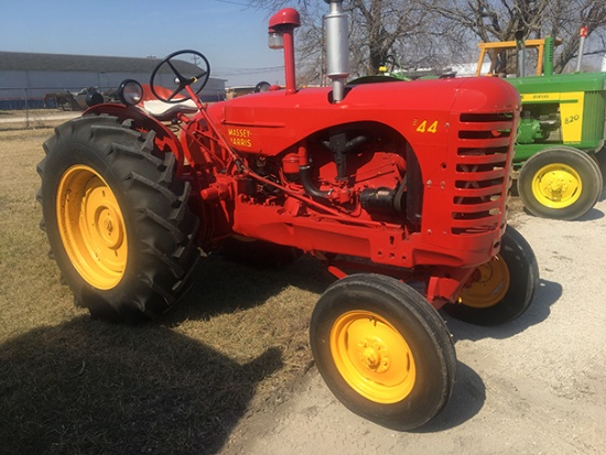 1950 Massy Harris 44 , 4 cyl gas, 45hp, tractor, 540 PTO, wide front, fenders