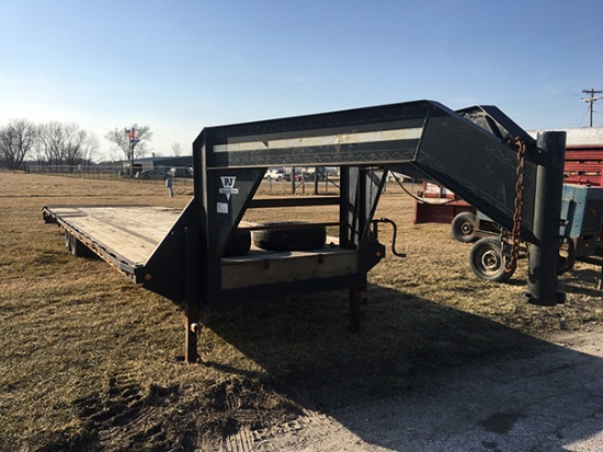 2002 PJ 28 ft and 4 ft Dovetail low profile flex goose neck trailer